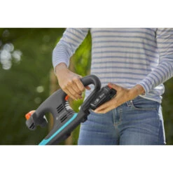 Gardena 18V Heggenschaar EasyCut (P4A) Incl. 2.0Ah Accu + Lader 6 Gardena 18V Heggenschaar EasyCut (P4A) Incl. 2.0Ah Accu + Lader -Gardena 123 320